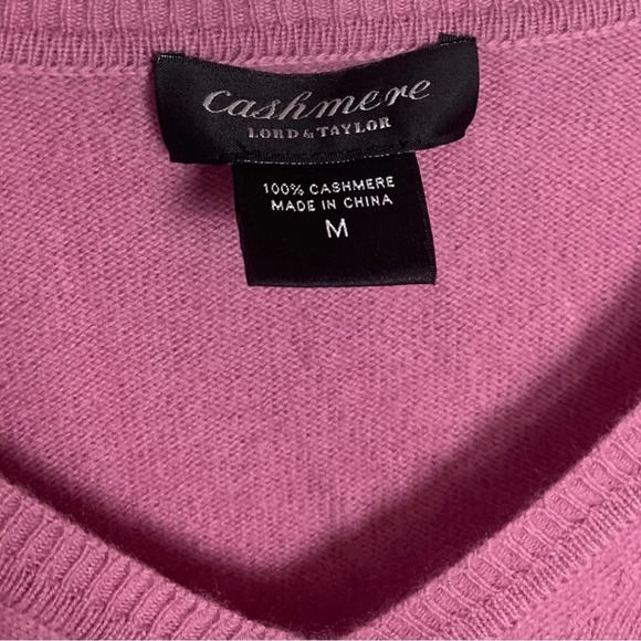 Cashmere Lord & Taylor Long Sleeve V-Neck Pullover Top Size Women’s Medium - Picture 4 of 10